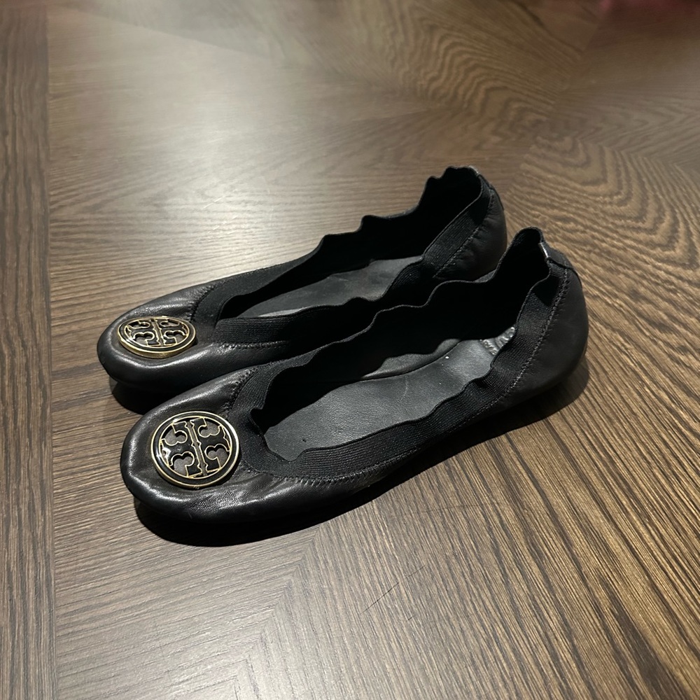 Tory Burch Caroline flats